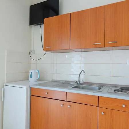 アパート Josipa マンドレ