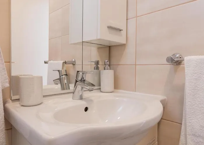 Josipa Apartment *