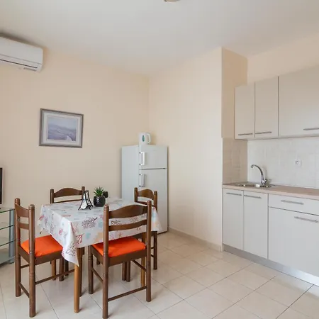 Josipa Apartment Mandre